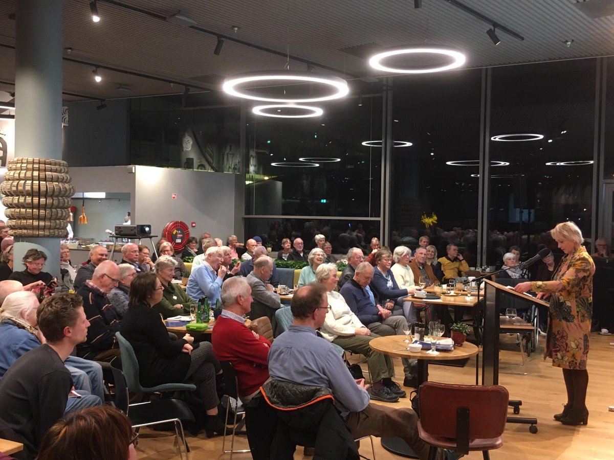 Full house Historisch Café mooie thema’s; erfgoed leeft; partners: goed geregeld in Apeldoorn! #EPA <a href="/CODAapeldoorn/">CODA Apeldoorn</a>