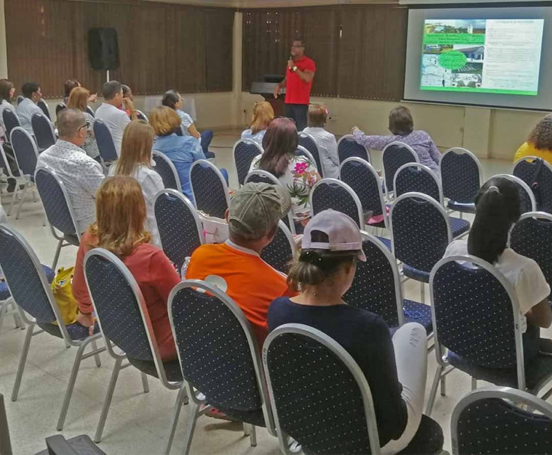 utpfisc's tweet photo. Desde este 6 de febrero hasta el 8 de febrero, en el Centro Regional de Azuero, se esta celebrando el 4to. Encuentro Nacional FISC 2020, el cual tiene con finalidad estrechar lazos de compañerismo de todos los miembros de la facultad.
#FISC #Sistemas #UtpFISC #FISC2020 #SoyFisc https://t.co/J3pWgAyjAt