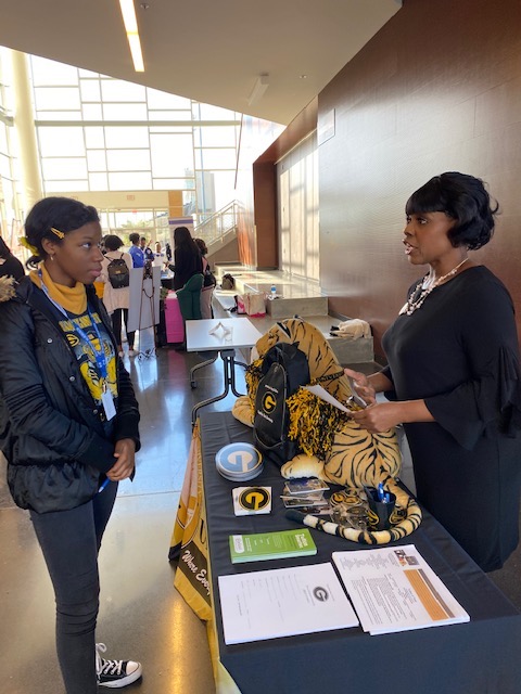 HawksCounselor's tweet image. @Hebron_HS were able to meet representatives from many schools at the #LISDHBCU fair today. Thanks to the reps from @_HamptonU, @AlcornStateU, @JarvisChristian, @GramFamRecruit &amp;amp; many others for encouraging and engaging with our students!
@LISDcounselors1