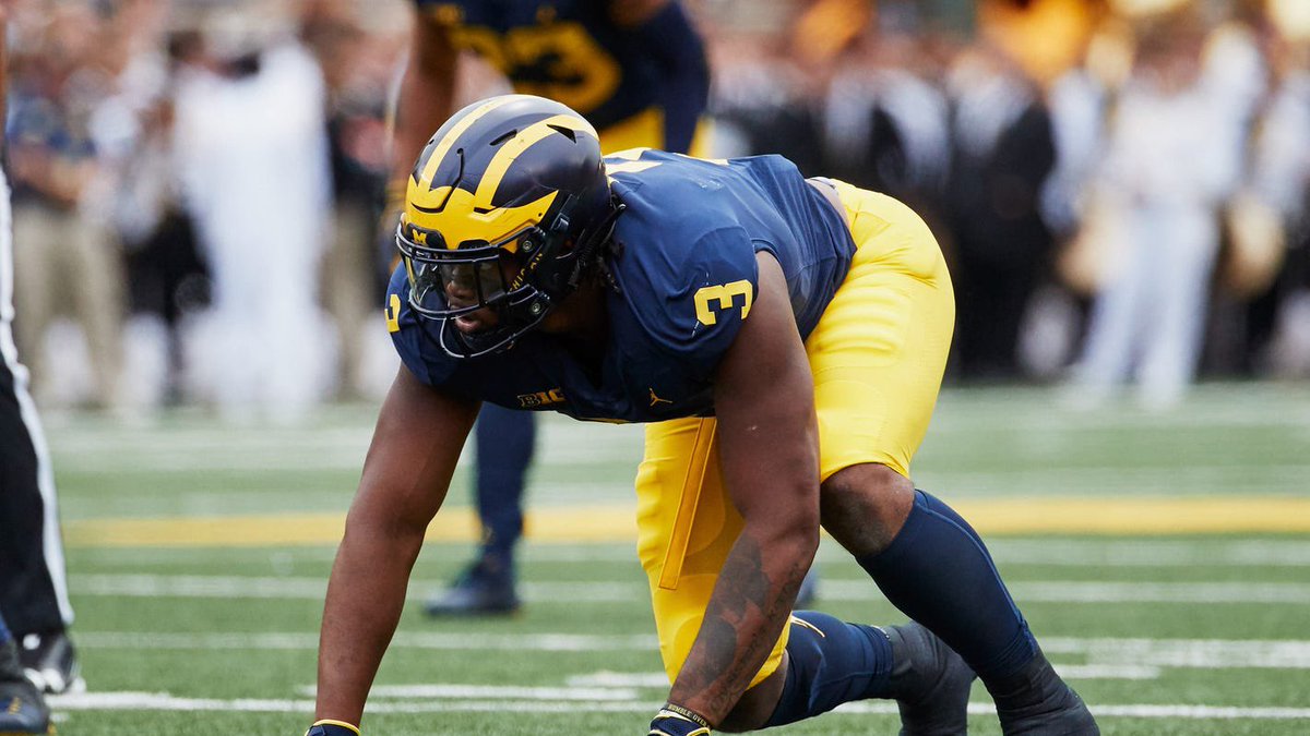 maassoonn_'s tweet photo. After a Great Talk With Coach, I Am BLESSED and HONORED To EARN an OFFER From The University of Michigan〽️🔵 https://t.co/MCvh3aSQFt