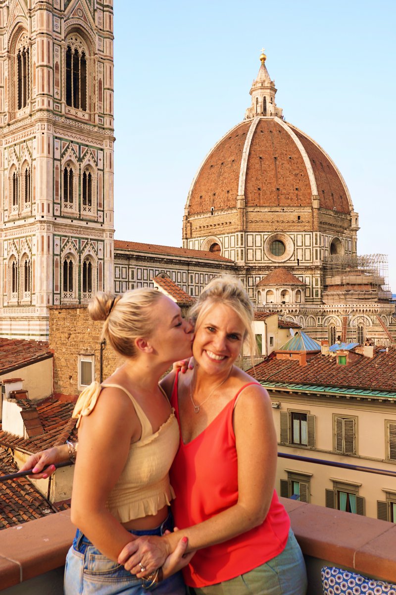 On #NationalWearRedDay we #GoRedForWomen to raise awareness that heart disease is the number one killer of women in America. You can donate to help save a life here: bit.ly/2GhPK2M