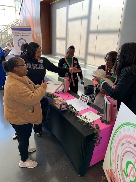 HawksCounselor's tweet image. Another nice part of the #LISDHBCU college fair was the chance for students to learn about student life while at college. There were able to meet with organizations like @akasorority1908 to learn about how organizations can enhance a college experience.