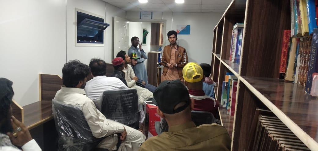NaseerMohamma's tweet photo. #WeeklyFilmScreeningSession held at #BeachLibrary
 motivational Short film #PaperBoy 
This is a tale of a little boy whs world revolves around the by-lanes of old Calcutta whr he delivers the latest headlines &amp; then spends the rest of his day simmering dreams at a tiny tea stall https://t.co/2qJ6b5cFn9