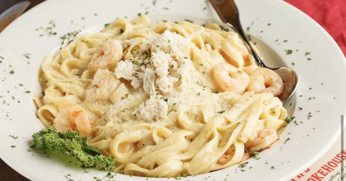 The dinner debate ends here. It's National Fettuccini Alfredo Day, and there's no other way to celebrate than with Fettuccini Alfredo by the Sea from Ralph &amp; Kacoo's. We'll see you soon! 😉