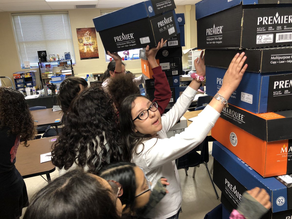 M_Higuchi130's tweet photo. Building Bridges In D221 #STEMBridge @NISDMurnin @ambermfreeman @mrskbconrad https://t.co/J7zagk8kNp