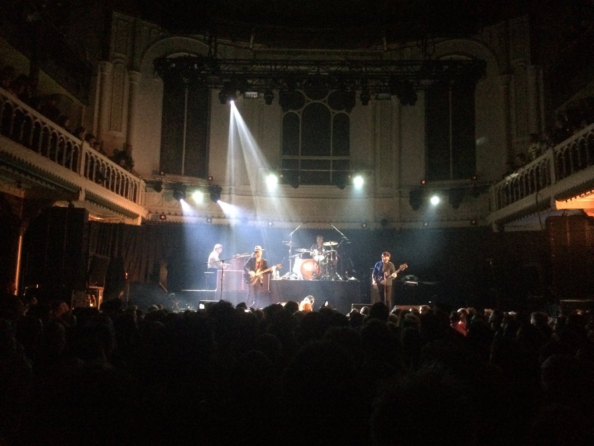 cor_kool's tweet image. Slapen in een school; eten in een pompgebouw en een concert in een kerk #herbestemming #amsterdam #supergrass #paradiso