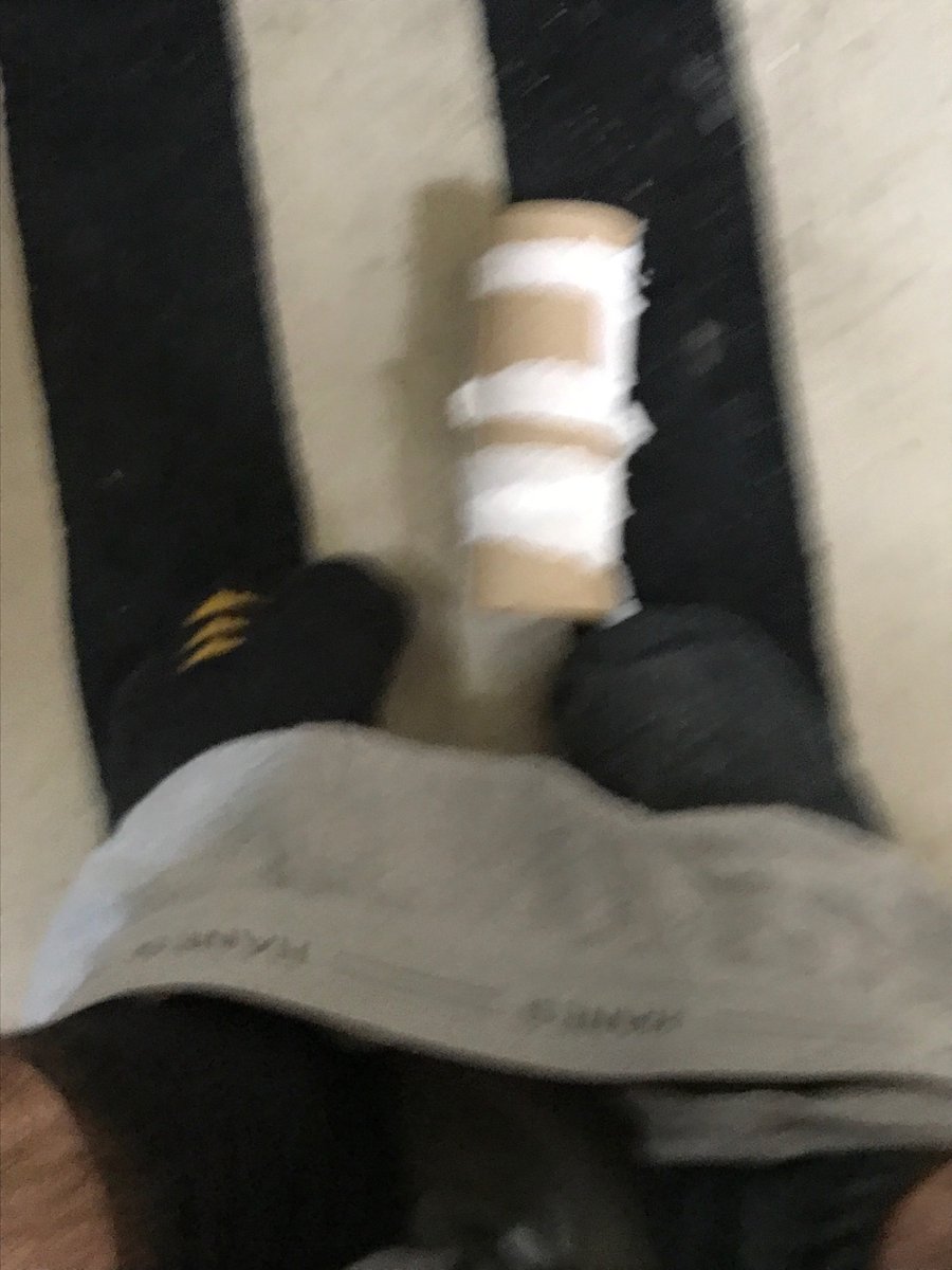 duggie_mc's tweet photo. Can someone bring me tP? I can massage u my address u feel? Didnt even no til I started shittin lmaooo #fuck https://t.co/gURkUQIENL