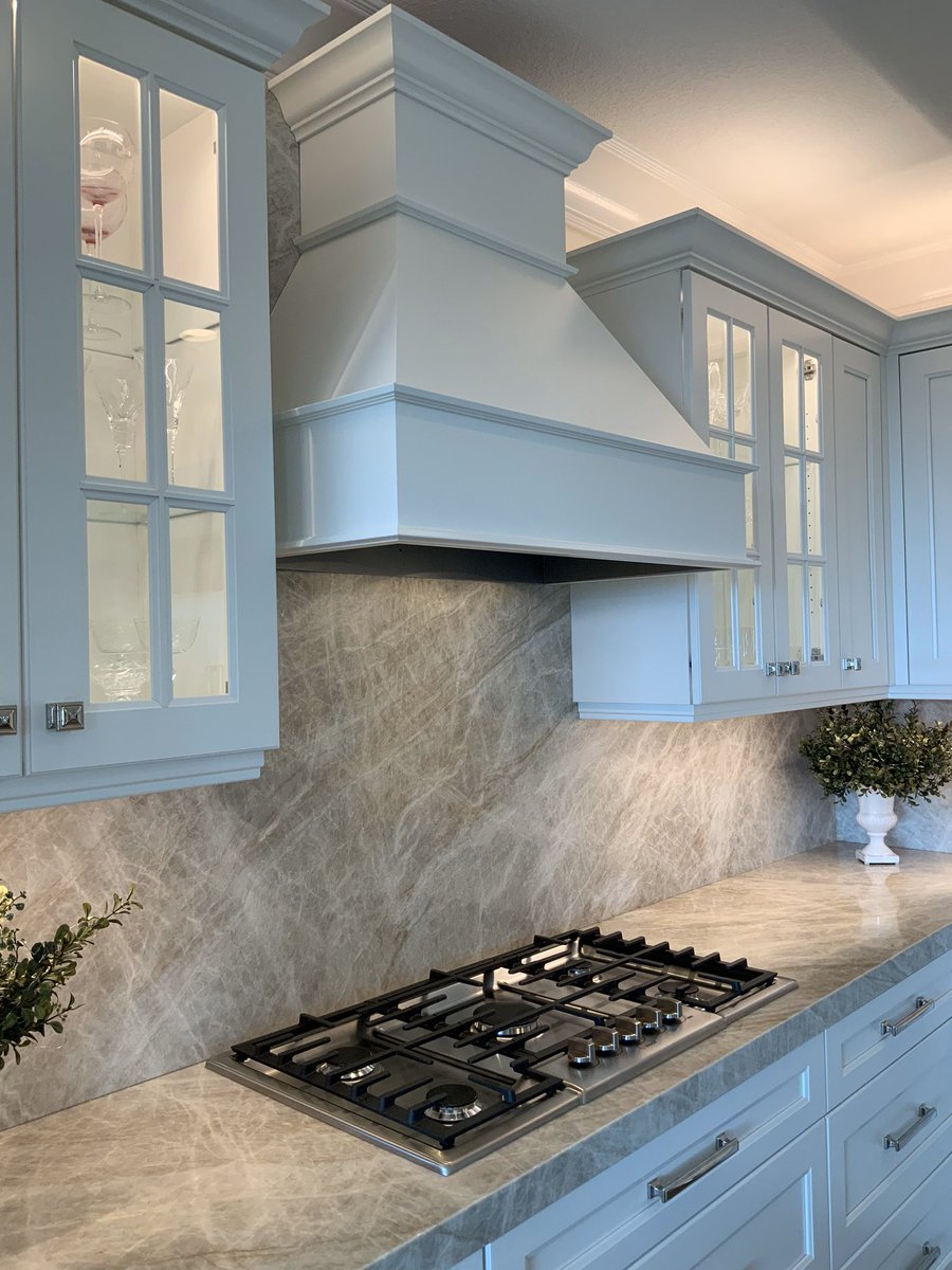 stone_age_tile's tweet photo. A first look at a full kitchen project we did in San Clemente,CA. It features beautiful quartzite countertops with full splash designed by Lacy, and cabinets designed by Tawni. These two came together to create a truly stunning space for their client who couldn’t be happier! https://t.co/ZS5wYPWewD