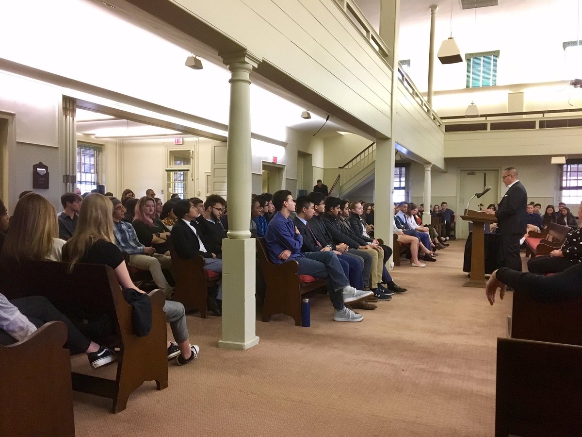 Sonia Guzman (@guzmanmfs) on Twitter photo Tony Yi '91, Senior VP of Corporate Strategy & Partnership at <a href="/openslate/">Open Slate State</a> kicked off Career Day with a great keynote speech.
He said <a href="/mfsfox/">Moorestown Friends School</a> "provided an immersive & cooperative experience" that helped him develop resilience & independent thinking. Tony Yi '91, Senior VP of Corporate Strategy & Partnership at <a href="/openslate/">Open Slate State</a> kicked off Career Day with a great keynote speech.
He said <a href="/mfsfox/">Moorestown Friends School</a> "provided an immersive & cooperative experience" that helped him develop resilience & independent thinking.