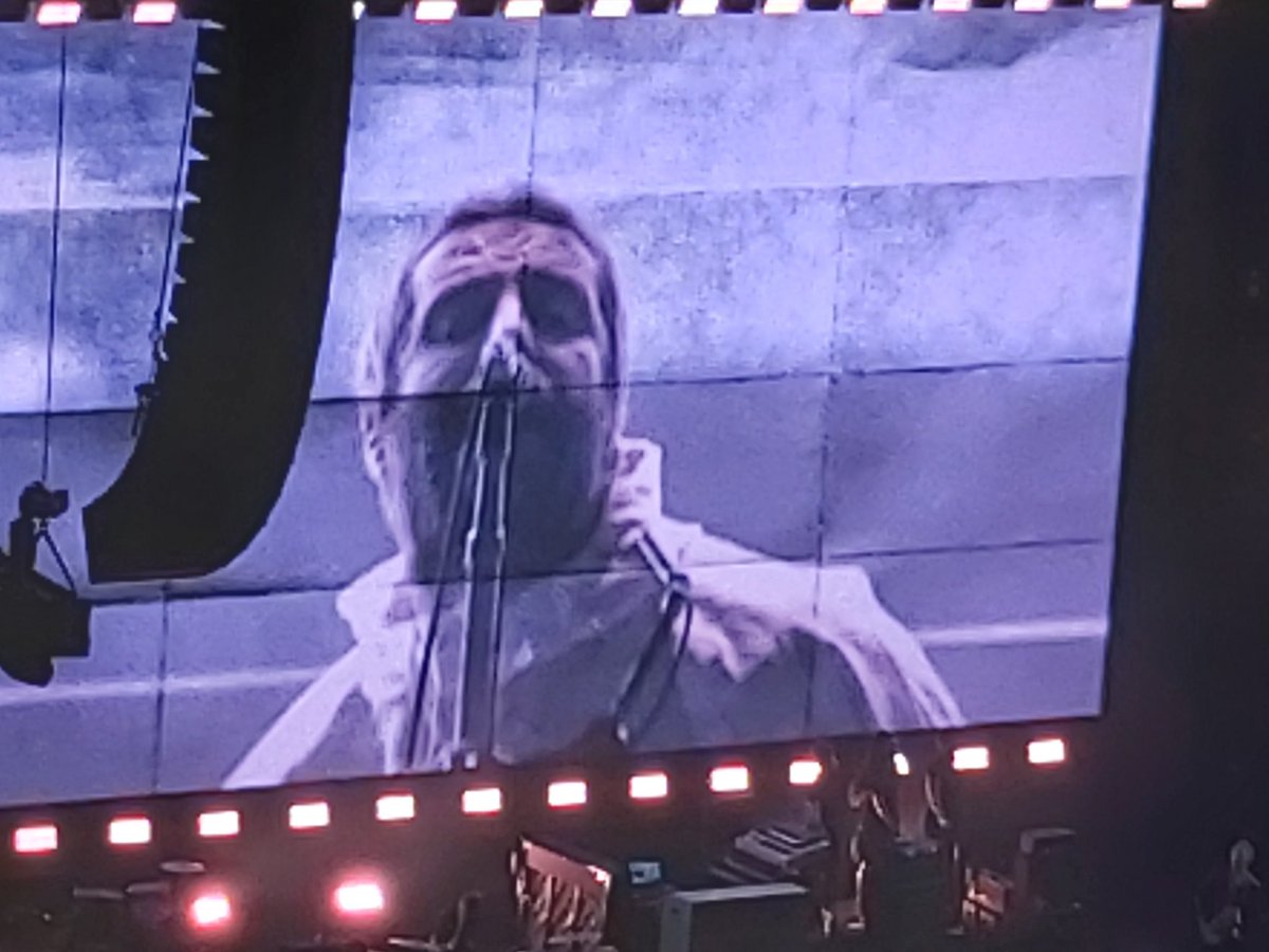 deejeebeegee's tweet image. 