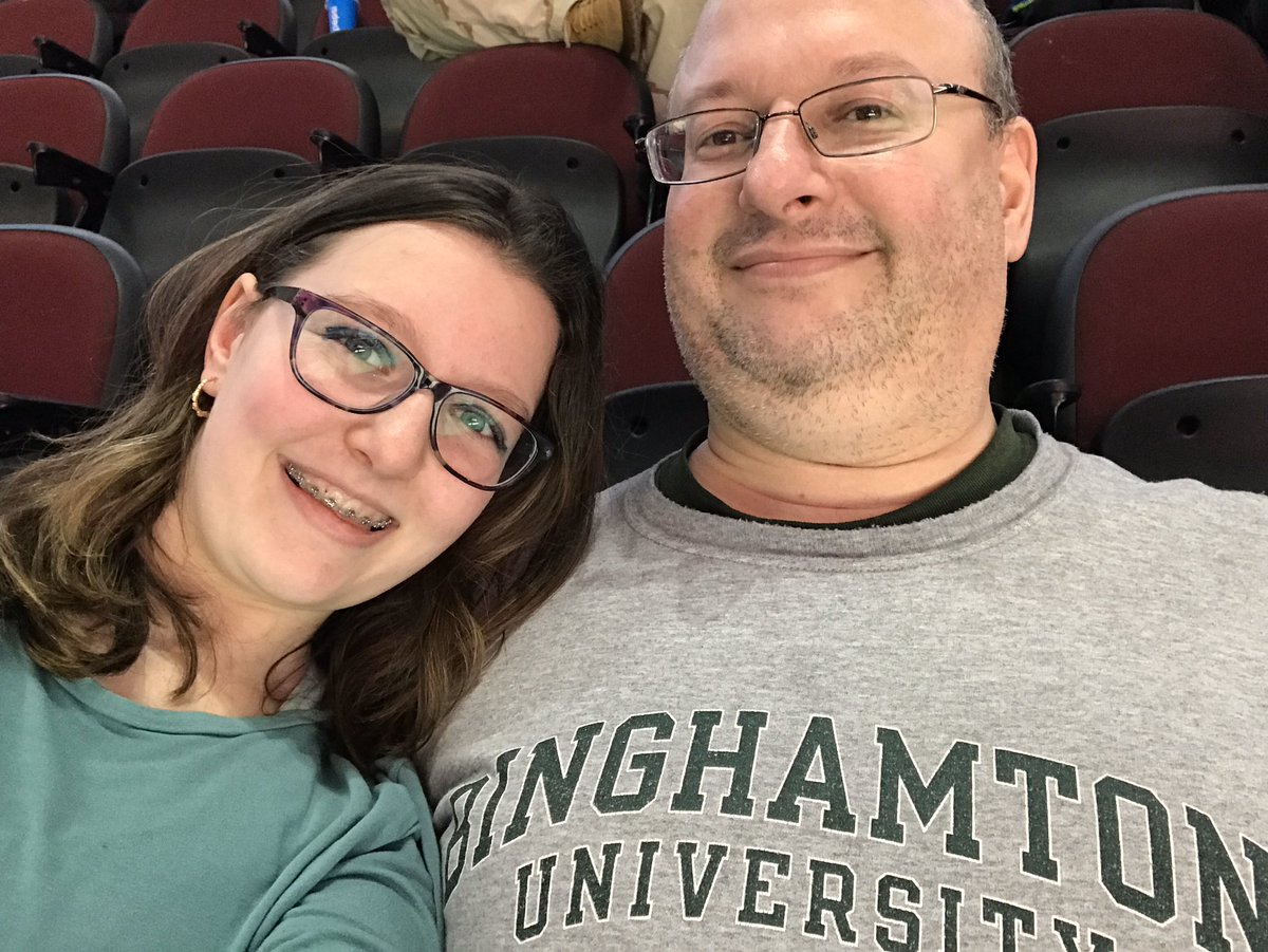 Binghamton hockey night in Cleveland! #GoDevils #lighttheland @RMFieldHouse