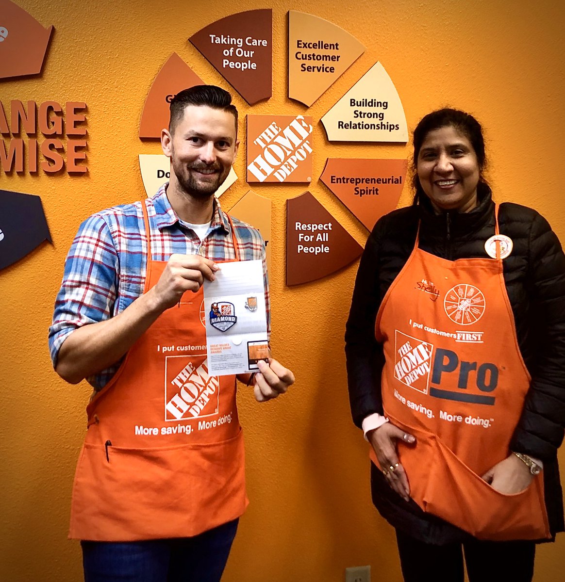 horyza_tony's tweet photo. @Rbluemner San Jose #3472 HRM, excepting a prestigious diamond Homer from @sjain3472 San Jose #3472 GM. That’s not a surprise-Randy’s high quality talent, he brings energy, optimism, &amp; motivation along with many other contributions! We’re happy he here! https://t.co/DK4Ri5CLYp