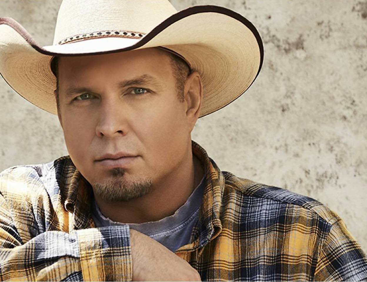 Happy birthday to the legend, Garth Brooks 