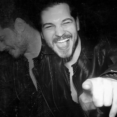 Ale_Castillo210's tweet photo. @vil_vanesa Te pasaste que hermoso hilo de fotos del más bello 😍😘 definitivamente soy #RobaCuna 😂😂😂😂😂😂😂🤣🤤🤤🤤🤤
#ÇağatayUlusoy https://t.co/PFsAzR4thy