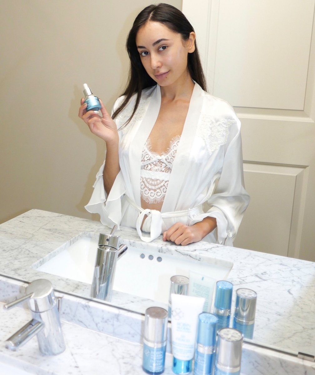 “I’ve been struggling with acne for the past few years, &amp; ever since I started using these products (6 months ago) my skin has gotten so much better. I have a lot less acne, my skin is more radiant, &amp; some dark spots have faded,” says <a href="/neopetuser2007/">Christina</a> :robinmcgrawrevelation.com/collections/al…