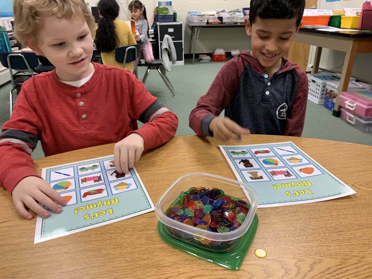 To celebrate #WorldReadAloudDay this week, we read one of my favorites- Frog on a Log. 🌎📖 We searched for rhyming words using our Smart Pals after we read &amp; played rhyming bingo! <a href="/SEM_Dalers/">SEM Dalers</a>