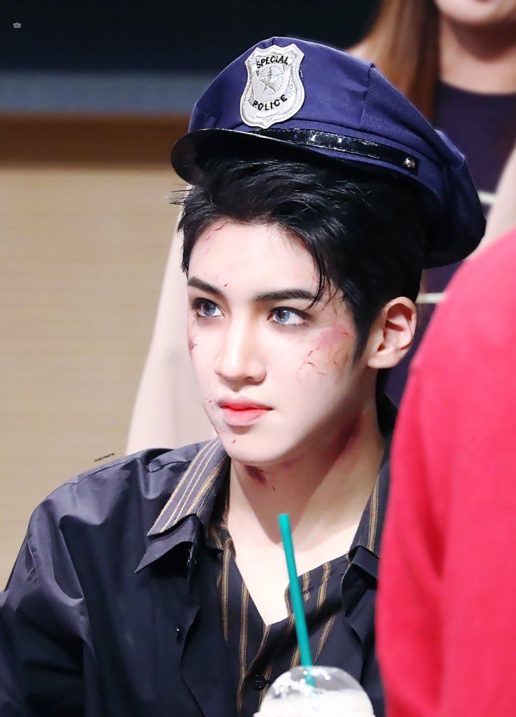 [ 9/366 ] : wooseok with lenses cuz why not ♡