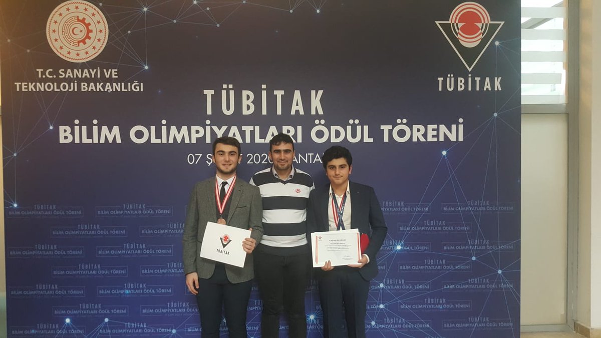 smafl2016's tweet photo. TÜBİTAK BİLİM OLİMPİYATLARI'NDA İKİ MADALYA...
İbrahim Halil Kaplan Matematik Olimpiyatları'nda altın madalya, 
Arda Görkem Tokur Bilim Olimpiyatları Kimya dalında bronz madalya kazandı.
Öğrencilerimizi ve koordinatör öğretmenimiz Süleyman Akarsu'yu tebrik ediyoruz... https://t.co/PKA7sM0X53