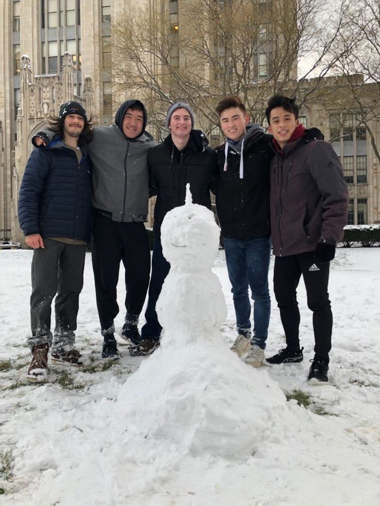 We love to see our Panthers enjoying a snowy day! ❄️#H2P 💙💛