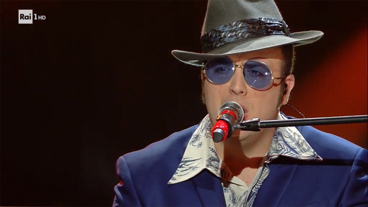 davidnavarria's tweet photo. Gualazzi, lo preferisco quando fa The Black List. 

#sanremo2020 https://t.co/ZpwLL2q91O