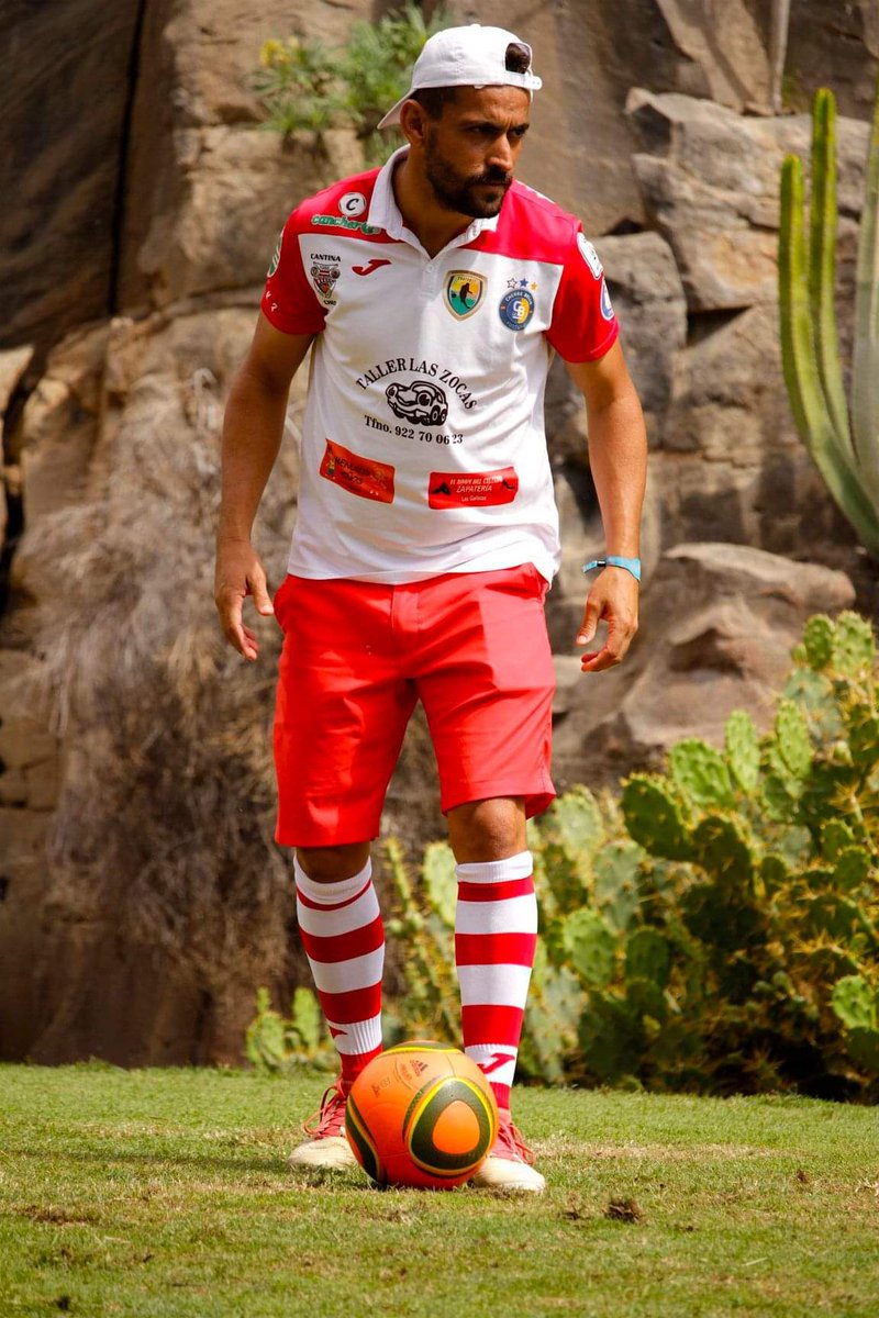 Hoy esta cumpliendo años 🎂 el gran CHERRE BELLO ( <a href="/cherre_8/">𝑪𝒉𝒆𝒓𝒓𝒆 𝑩𝒆𝒍𝒍𝒐 🎱⚽️⛳️</a>.) uno de nuestros jugadores 🔝 , Internacional con la Selección Española 🇪🇦...
Directivo de @canariafootgolf y capitan de la <a href="/UDLasZocas/">UD.Las Zocas Grupo Gonzalez</a> ⚽️
Muchísimas felicidades Crack !!!! 😘🥳