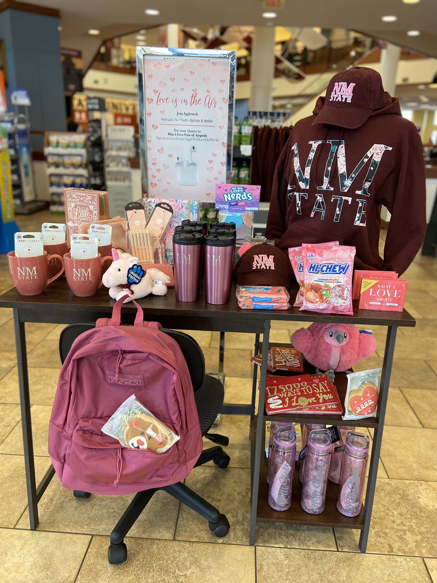 AggieTechNM's tweet photo. Win you &amp; your Valentine FREE AirPods for V-Day 💞 Join us February 14th @ B&amp;N💘

See how long you can balance a small bottle of mouthwash between your chins to be declared the WINNERS💋

Register by 2/13/20 &amp; bring NMSU ID the day of the Event!

Link:🌹 https://t.co/Uwts16aotN https://t.co/7RxtzieBXJ