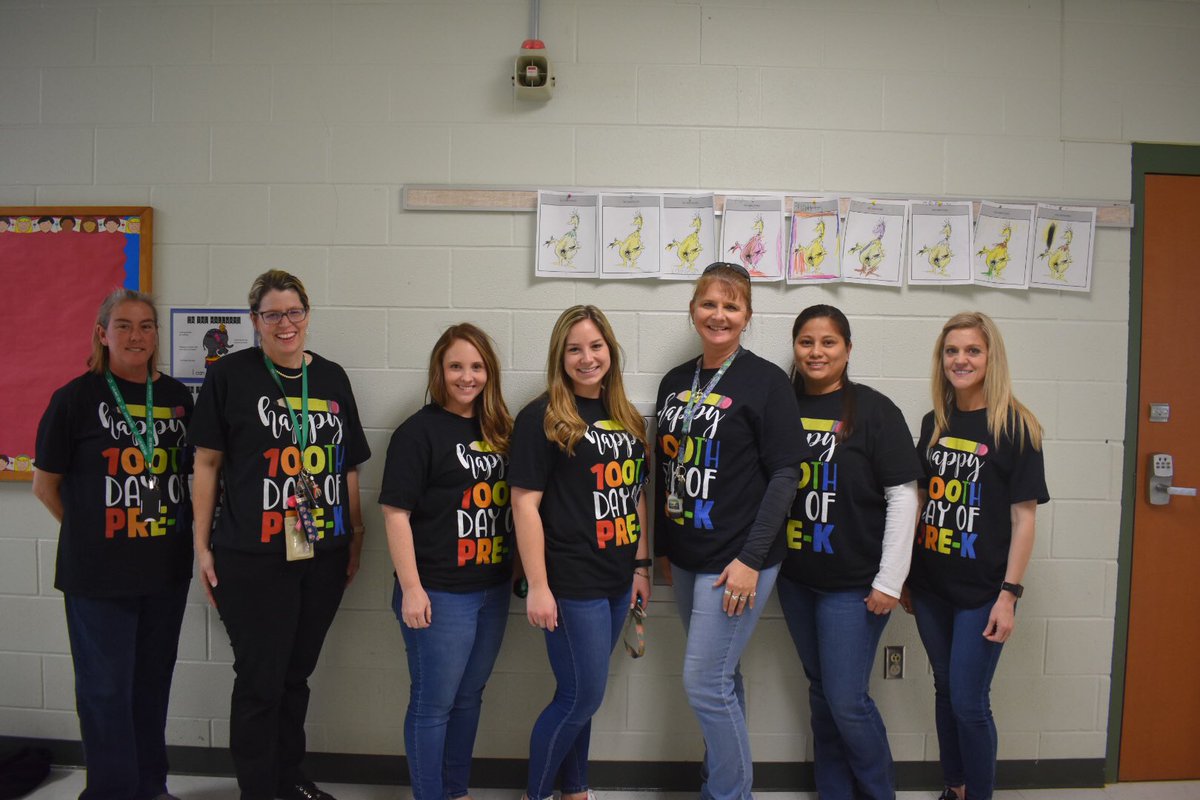 valleygirl78577's tweet image. Luling Primary Staff joined in on the fun to celebrate the 100th day of school!
#LulingPrimary
#LulingISD