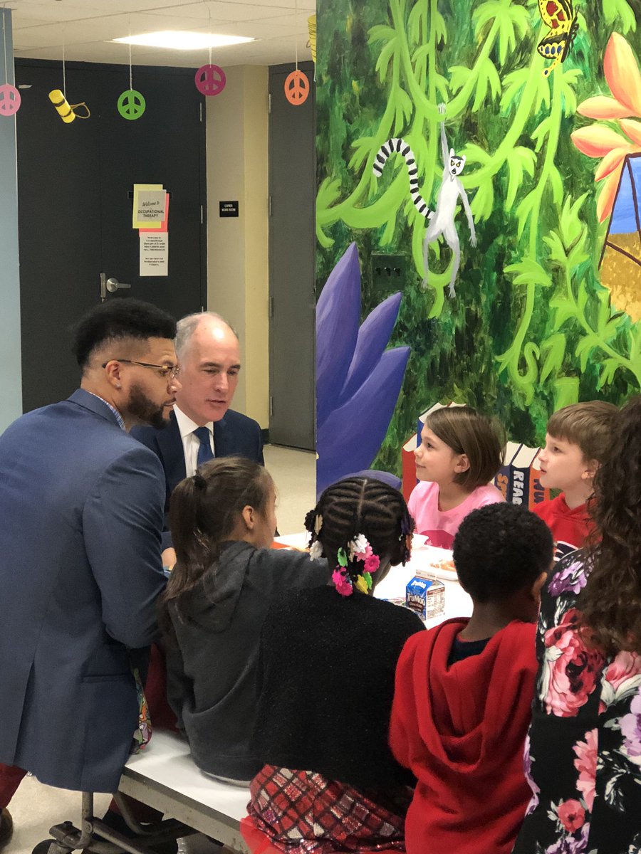 HannaSupt's tweet photo. Today, U.S. Senator Bob Casey announced his Five Freedoms for America's Children at STSD. Catch the full story this evening on @CBS21NEWS at 5:30 p.m. Special thanks to the students and staff at SL/AC Primary and our Middle School! #hannapride https://t.co/nqik5mK1Ev