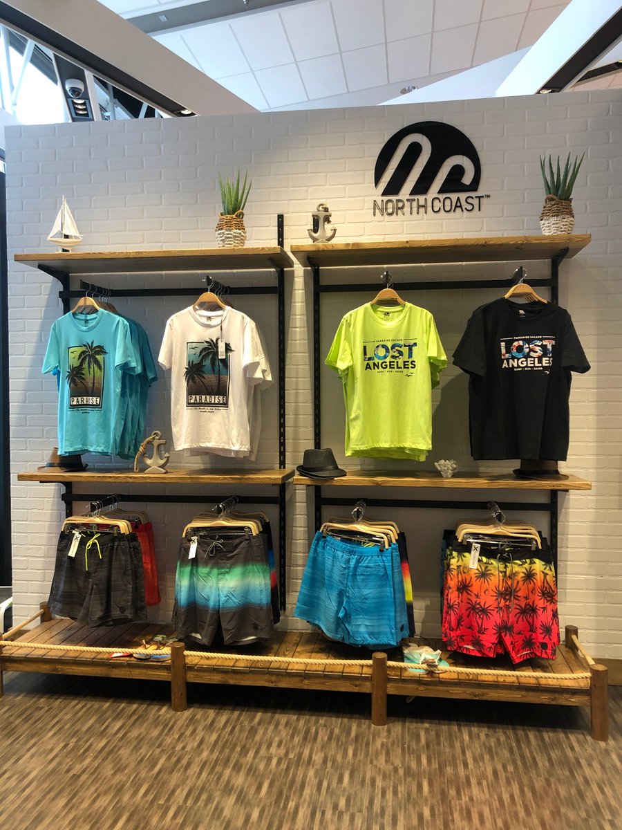 theloopmtl's tweet photo. Notre nouveau magasin est OUVERT !
Venez magasiner vos essentiels pour la plage à notre Studio Soleil ☀️🏖 https://t.co/LOEuiDxB6m