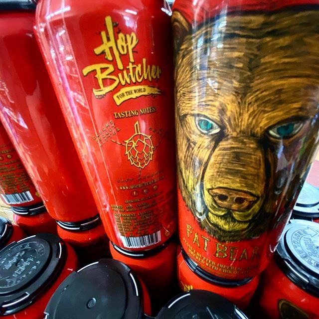 Bears spotted <a href="/priscosbeer/">Prisco's Beer</a>. Run.  #beer #craftbeer #drinkbeer #drinklocal #chicagobeer #chicago #aurorail #priscosbeer ift.tt/379vFFV