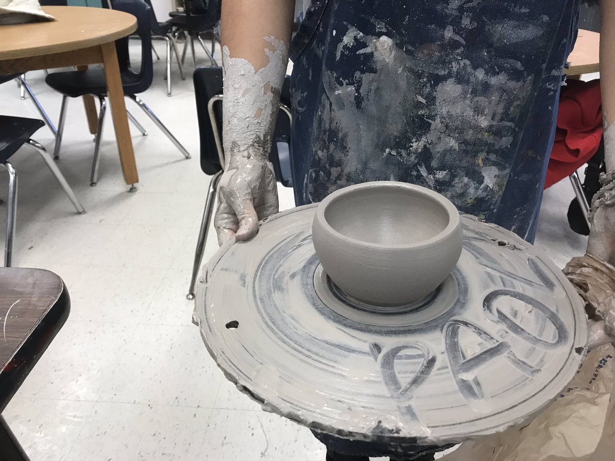 Spinning in to the weekend like whoa! #thewheel #ceramics #tricitiesvpa #fultonartstrong #bulldogs