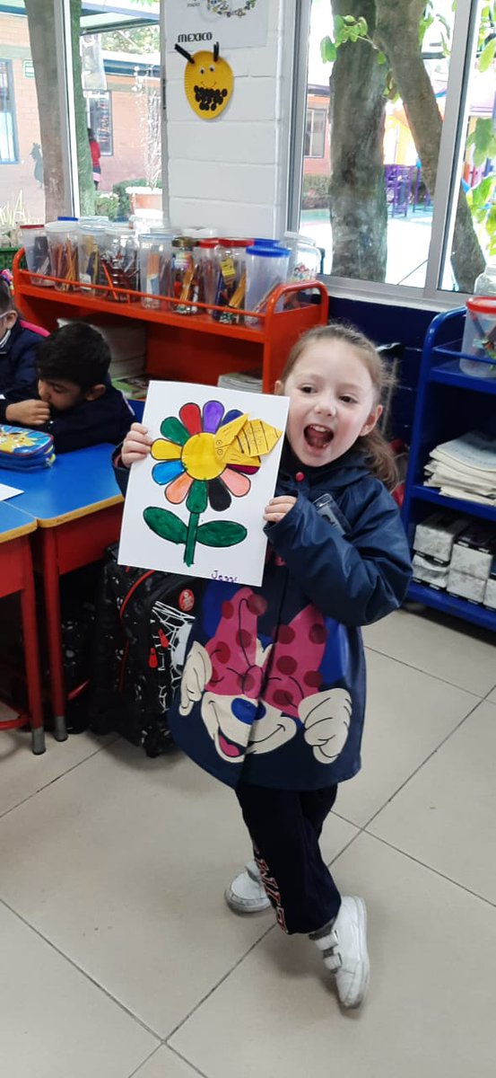 ReimsOficial's tweet photo. ¿Qué pasó hoy en el Cole? 
Seguimos acompañadolos etapa a etapa. Así vivimos la transición de #PreescoReims a #PrimariaReims... 👣
#SiempreRMS #Primaria #Preescolar #Educación #alimentacionsaludable https://t.co/EzOrSVqTEl
