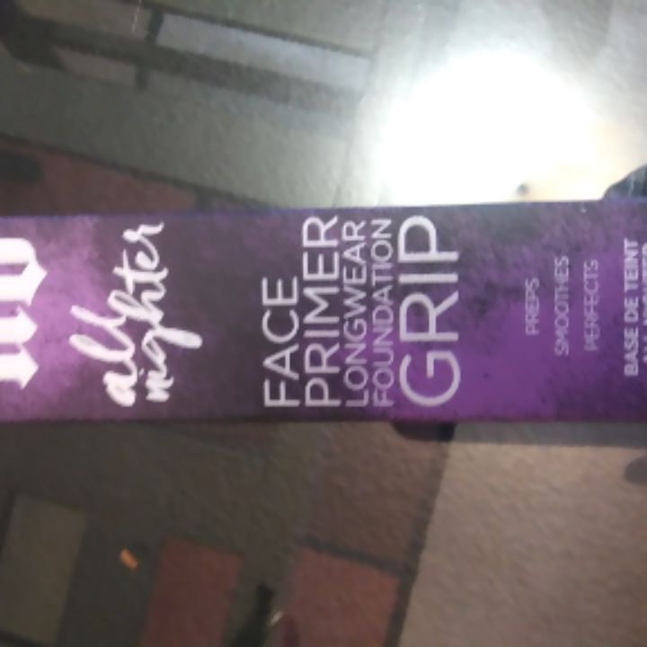 TonyaAngelo2's tweet photo. I received this product complimentary @Influenster. I really liked this product @urbandecay #allnighter #faceprimer. It went on smooth, made my skin soft, my make up went on smoother and shown less fine lines. https://t.co/HwMTbMtHN8 https://t.co/pkHzEuUHpM