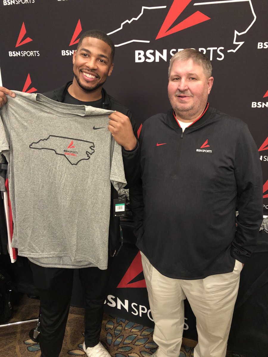 MMcCay18's tweet image. JM Robinson Football stopping in BSN Booth ⁦@BSNSports_NC⁩ ⁦@BSN_Sully⁩