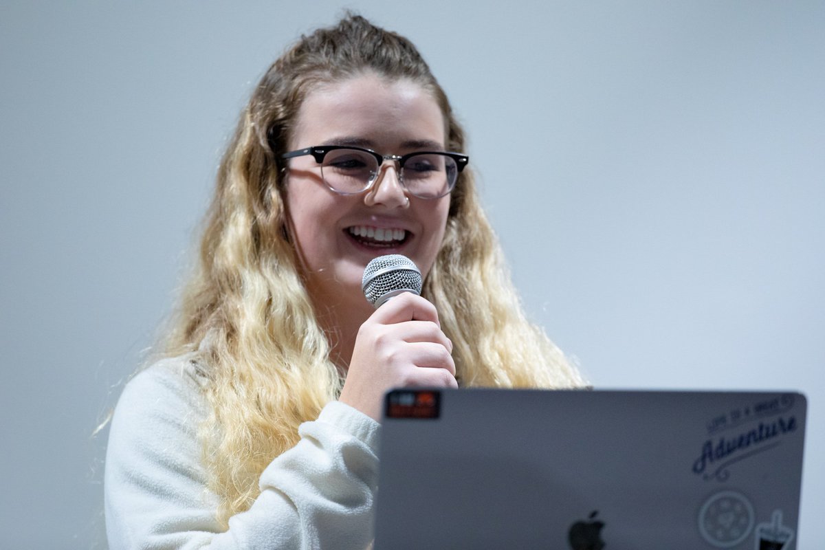 Awesome talk at #WCPHX by <a href="/infosecchloe/">Chloe Chamberland</a> on how to succeed working remotely as a nomad.