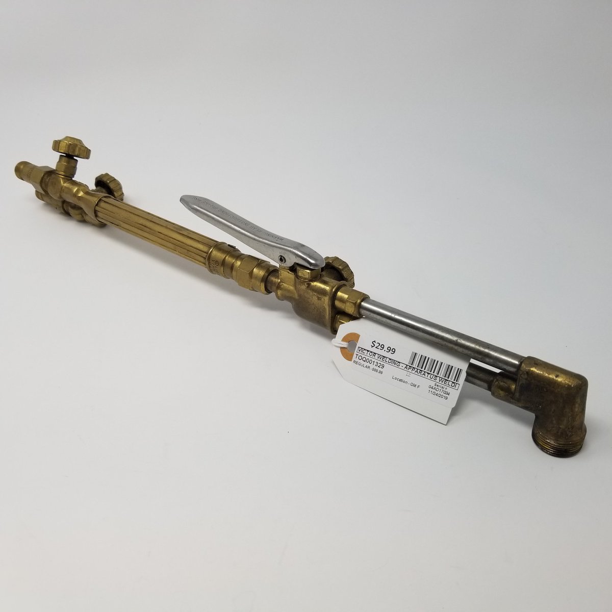 TopGunPawn's tweet image. 👨🏼‍🏭 Additional UL listed welding torch by #FlameTech ($29.99). #Kobalt auto darkening variable shade Welding Helmet in hydrographic ⚡ lightening design ($99.99), model WH-801. 😎👍 #welding #torchlife #DIY #fabrication #metalworks #weldernation
•
#dirtyhandscleanmoney 👏🏽💵