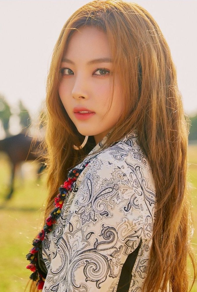 MillionZRecord's tweet photo. < Debut Album >

SRIE [#TheDumbPsycho]
Teaser Photos

Ver. B
JIU

#DEBUT
#SRIE
< 09/02-20 > https://t.co/geegvLwNFQ