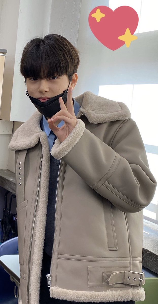 GHOST9Brasil_'s tweet photo. Nome: Oversize Mustang Jacket
Preço: +/- 684 Reais

cr. jinwoocandy
#LeeJinwoo #이진우 #Maroo #TEENTEEN #VERYONTOP #틴틴 https://t.co/O6Mp9tiSIc