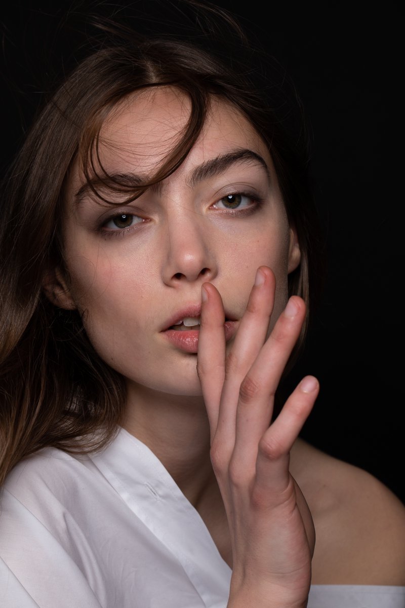 ChromaticCreate's tweet image. Shot Katy, one of @peggilepage models at Red Bulb studios in Toronto in late December. Tomorrow I shoot two new faces to help build their portfolios. #torontophotographer #chromaticcreative #modelshoot