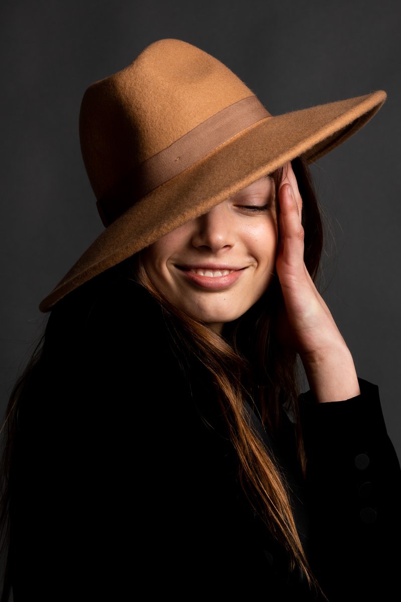 ChromaticCreate's tweet image. Shot Katy, one of @peggilepage models at Red Bulb studios in Toronto in late December. Tomorrow I shoot two new faces to help build their portfolios. #torontophotographer #chromaticcreative #modelshoot