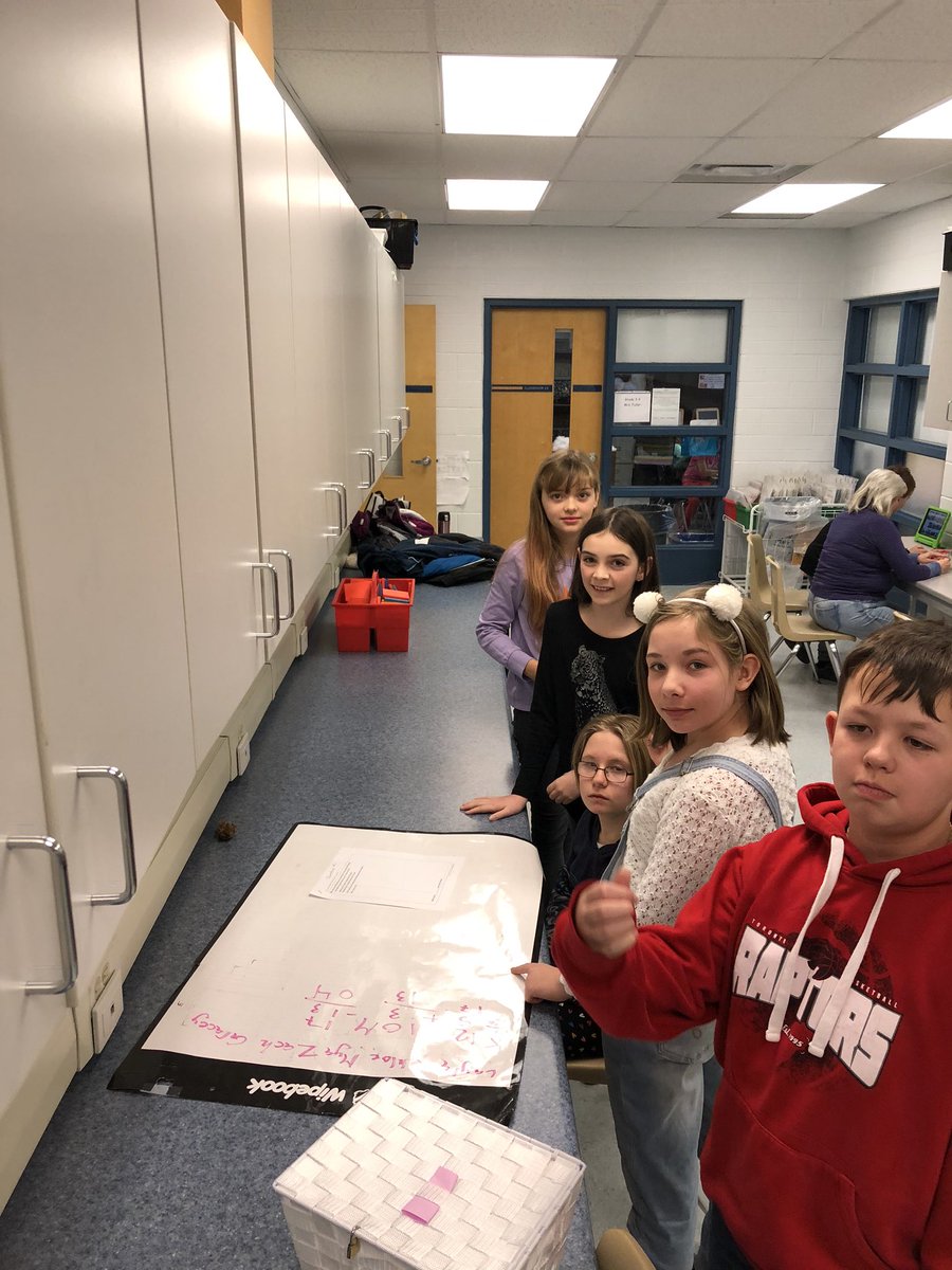 SJBERIN's tweet photo. Thanks to Mrs. Barr for challenging us with Math Treasure Lock Boxes!! Working in teams, we had to cooperatively solve the problems, collect the keys to unlock the boxes and then collect our treat/rewards!!#MathisSweet https://t.co/DkIB9idbKQ