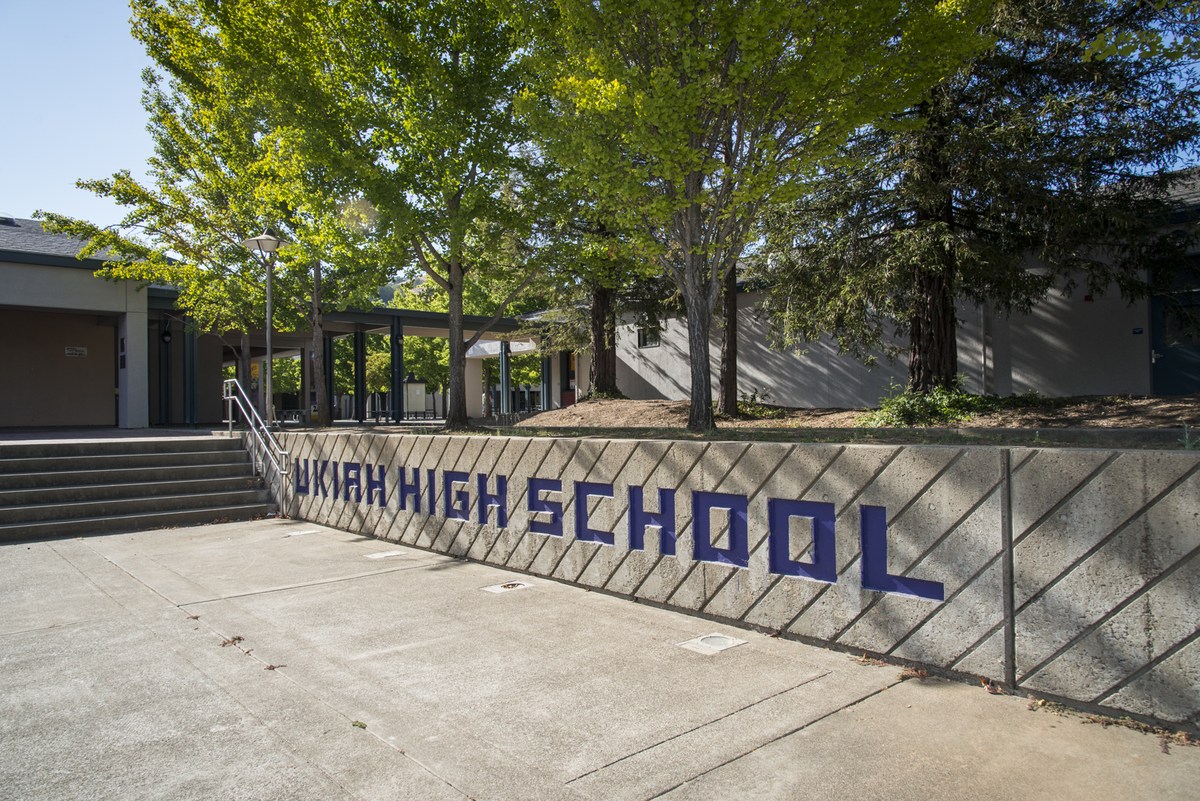 SitelogIQ's tweet photo. Ukiah Unified School District in N. CA utilized grant funding from #Prop39 &amp; CA Clean Energy Jobs Acts to fund their #energyefficiency initiatives. #Lighting retrofits at 5 schools reduced energy usage by nearly a fifth &amp; saved $67K. Learn more: https://t.co/bWXVqtvCTX #results https://t.co/nGPihOvmIO