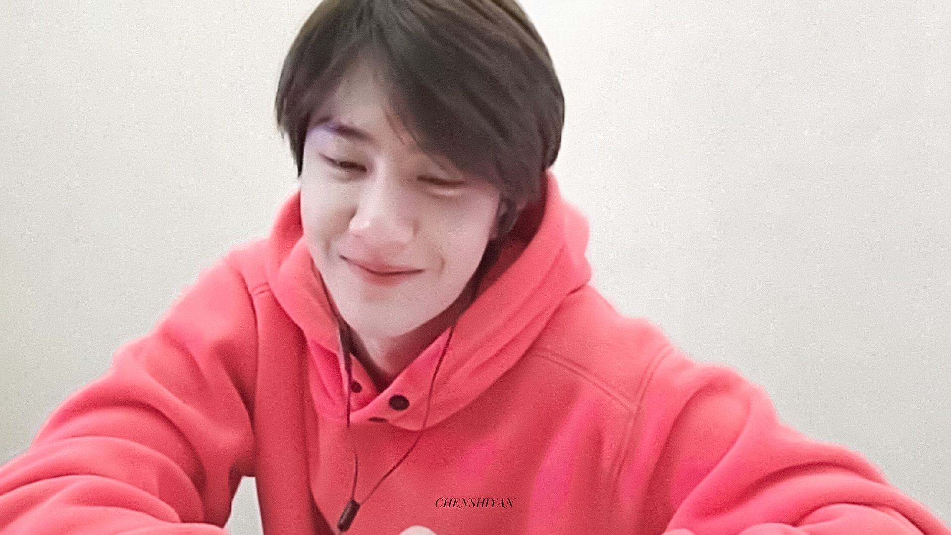 Yibo pink hoodie hotsell