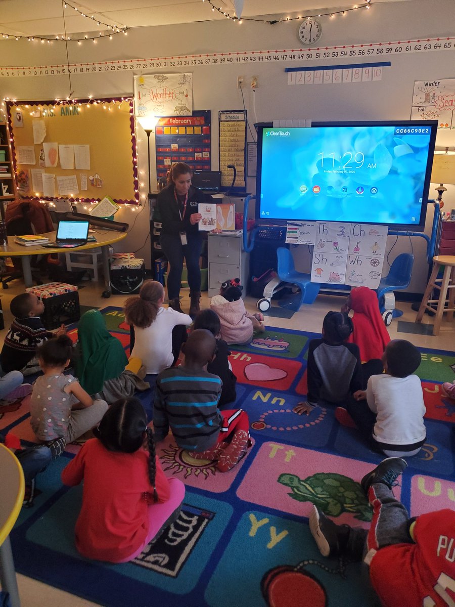 MeganJuhan's tweet photo. We are so blessed to have so many teachers at KCIA participating in Mystery Reader with our Kinders! 💛💜 Thank you @marker449 for reading Funny Bunny 🐰 to us!! ##KCIAproud ###KCIAproud #kciaacademy https://t.co/ao2s3RX7uP
