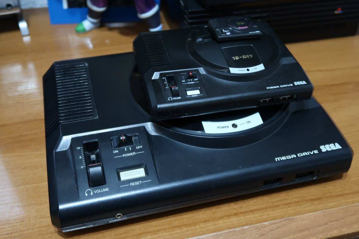 16BitsEra's tweet photo. Ojo que si todo va bien tendremos mañana bombazo en el canal viendo las verdaderas consolas mini! #SuperFamicom #MegaDrive #TwinFamicom #Famicom #NeoGeoAes #FamicomAV #32X #SegaMegaCD https://t.co/pSbalr6skW