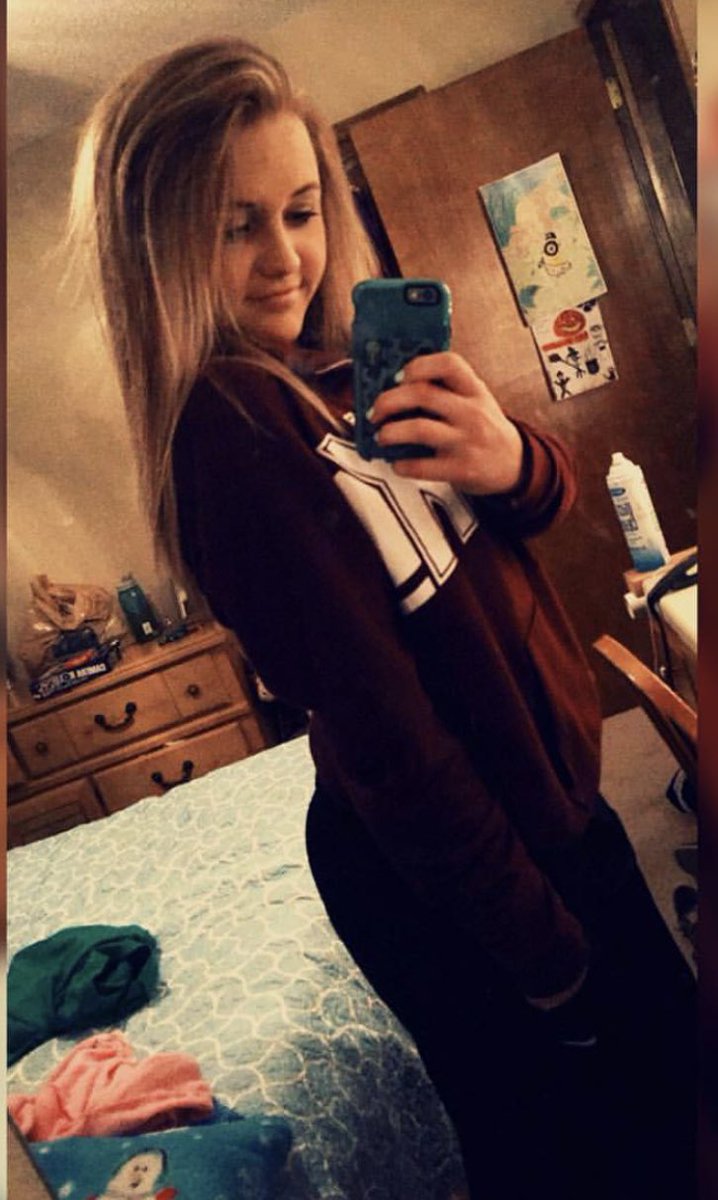 little_cutch__'s tweet photo. High school.                    Now. https://t.co/aOZeIHRdiI