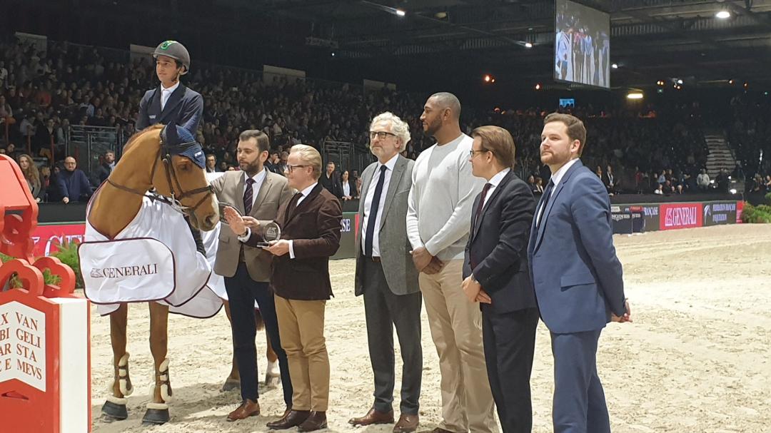SylvieAdam3's tweet image. Remise des prix FFE #Generali CS15* au @JumpingBordeaux ! par @OlivierSamain @gdebarbeyrac @EquiGenerali @PhilippeVonrufs @generalifrance bravo aux cavaliers  et aux chevaux 🥰