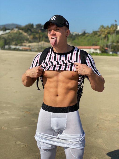 Follow me on my linktr.ee/MyXXXContent