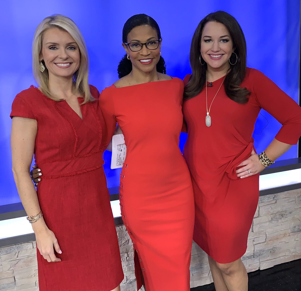 donnaterrell_tv's tweet photo. #NationalWearRedDay. 1 in 3 women will lose their life to heart disease. Let’s all live a healthier life. #dontsmoke #eathealthy. @AHAArkansas @FOX16News @AshleyKetz @MalloryHBrooks @stephmsharp @AleciaOwensTV #ARGoRed https://t.co/Pn8vIcR3DL