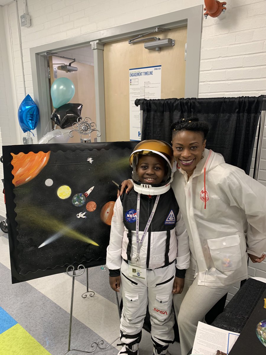 ystewart1's tweet photo. “Dr. CJ” did an excellent job at his table last night at the @hamcoschools #StateofHCS event! He stumped me w his ques abt Saturn lol... but he still gave me a prize 😝 The future, is the investment in our children. Watch us, #HCSLeads #WeareHamilton https://t.co/uQ6ZJD1Ush